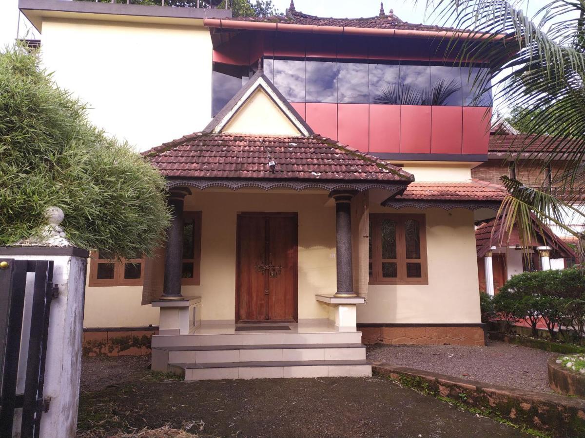Swasthi Griha Villa Aranmula Eksteriør billede