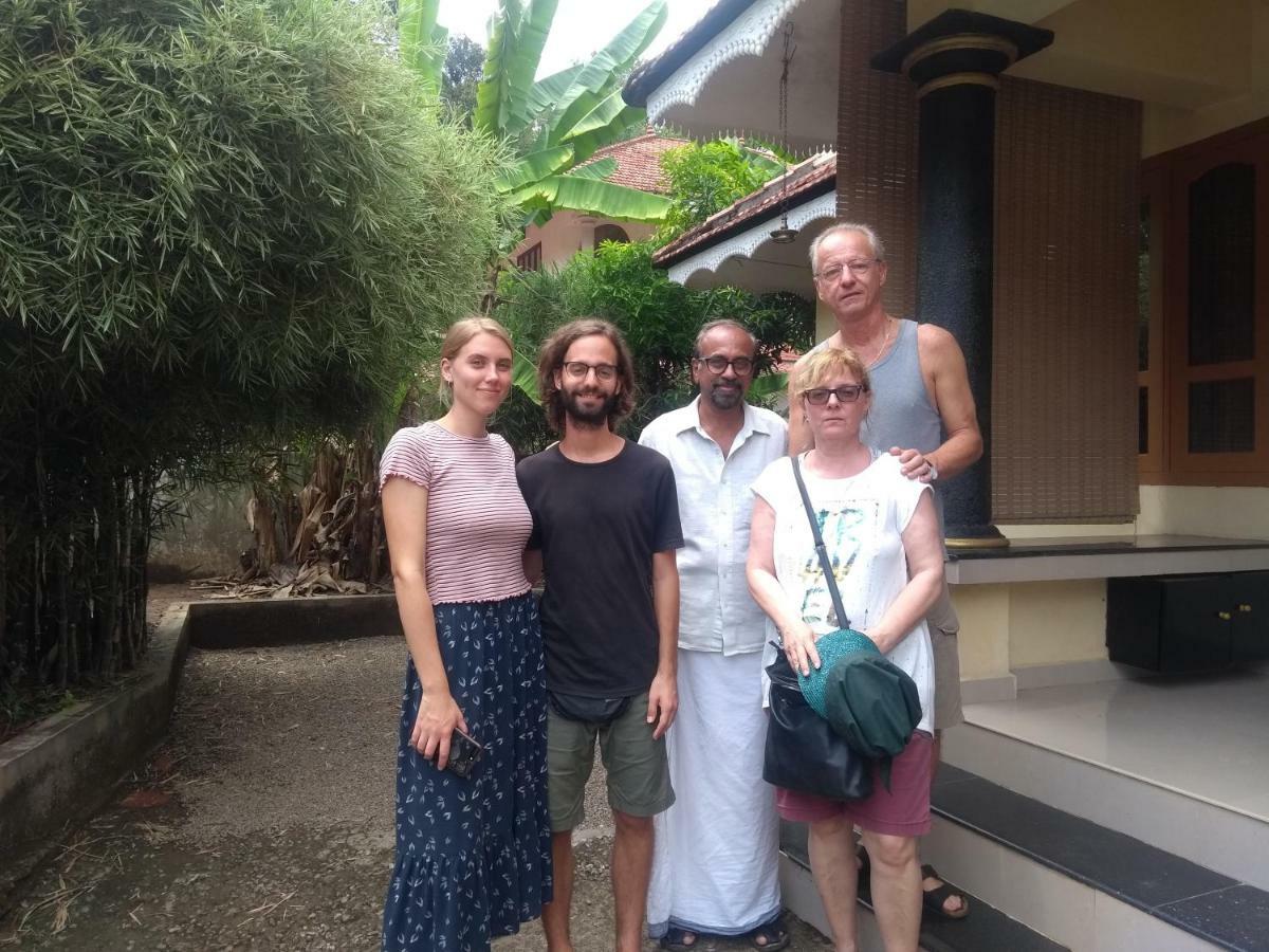 Swasthi Griha Villa Aranmula Eksteriør billede