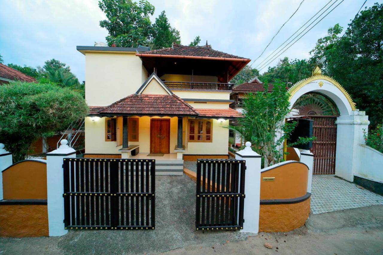 Swasthi Griha Villa Aranmula Eksteriør billede